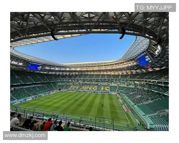 狂草足球的魅力与激情探秘:如何在绿茵场上释放无限创意与自由精神